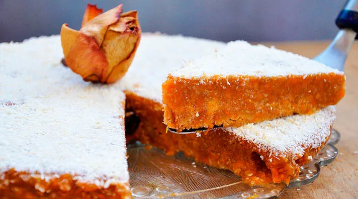 Pumpkin cake coconut rose Slice