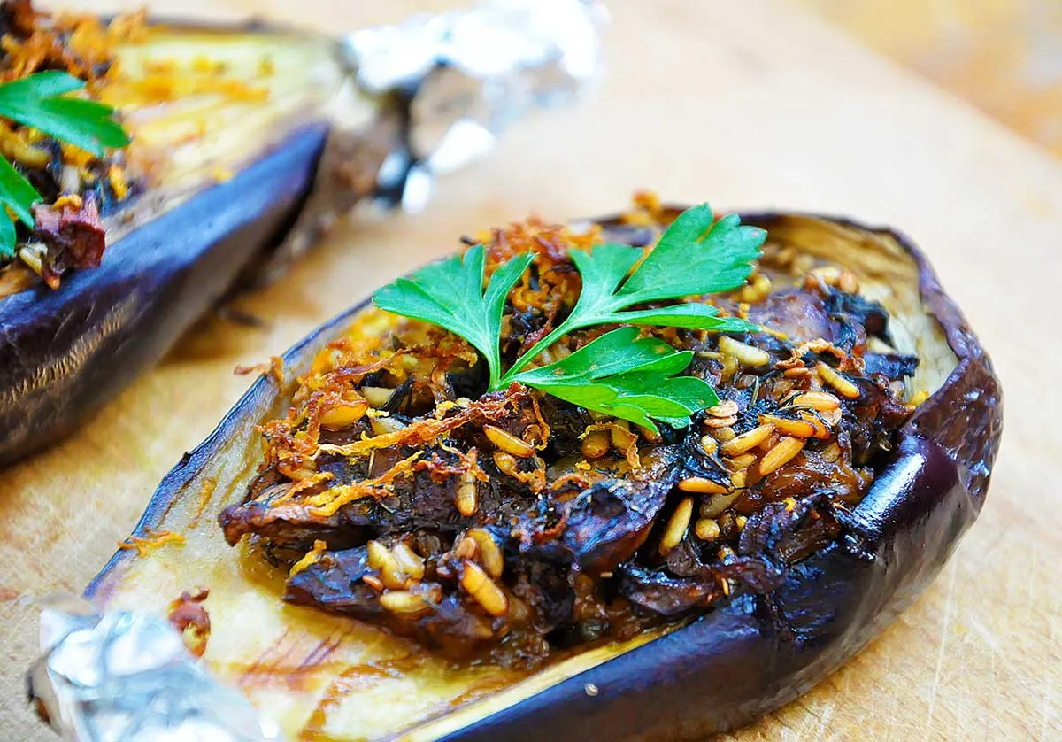 Stuffed Eggplants with Mushrooms and Rice 