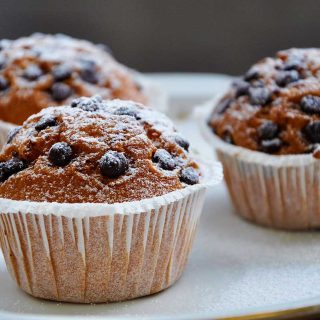 Chocolate Chip Coconut Muffins briose cu cocos si ciocolata reteta