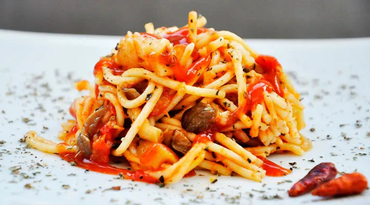 Oyster Mushroom Spaghetti paste cu ciuperci Pleurotus