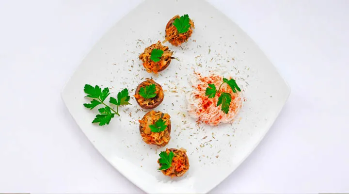 Stuffed mushrooms with rice noodles plate