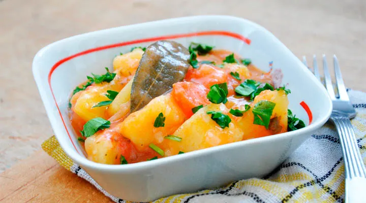 Potato and Carrot Stew | Mancare de cartofi
