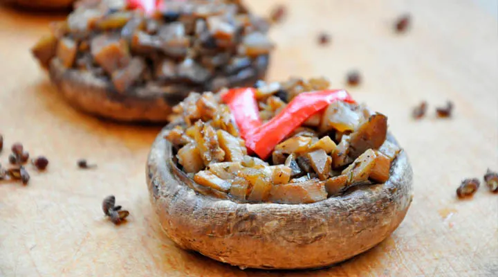 Basic Stuffed Portobello Mushrooms ciuperci umplute