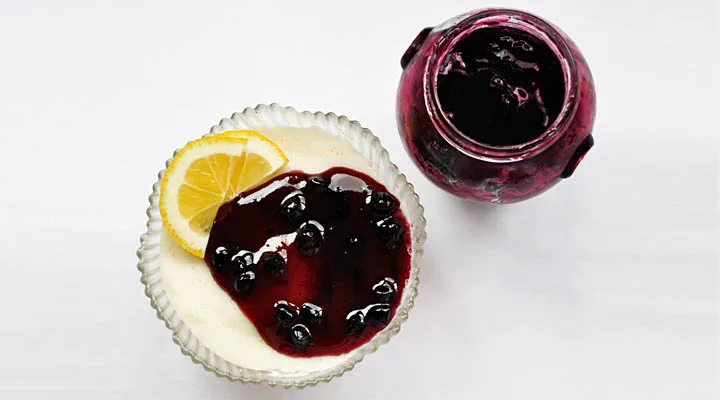 Semolina Pudding with Blueberry Jam Jar | Budinca de gris cu gem de afine