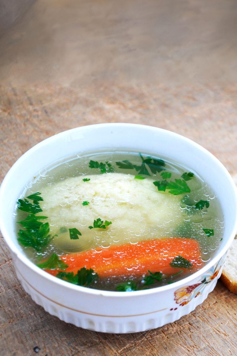 Clear Veggie Soup with Semolina Dumplings supa cu galusti