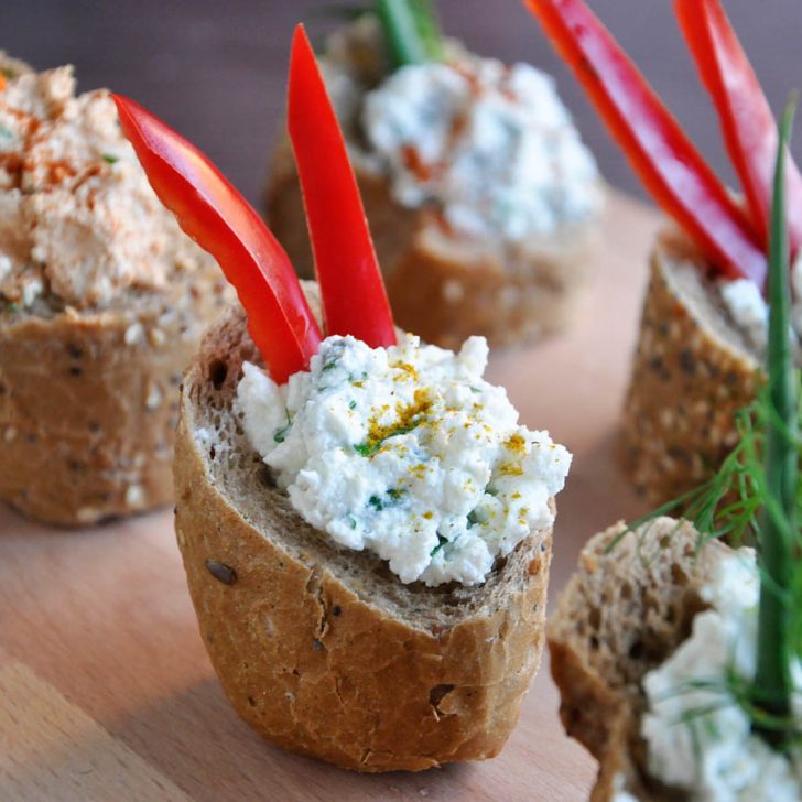 how to make Cream Cheese Dip Baguette Cups