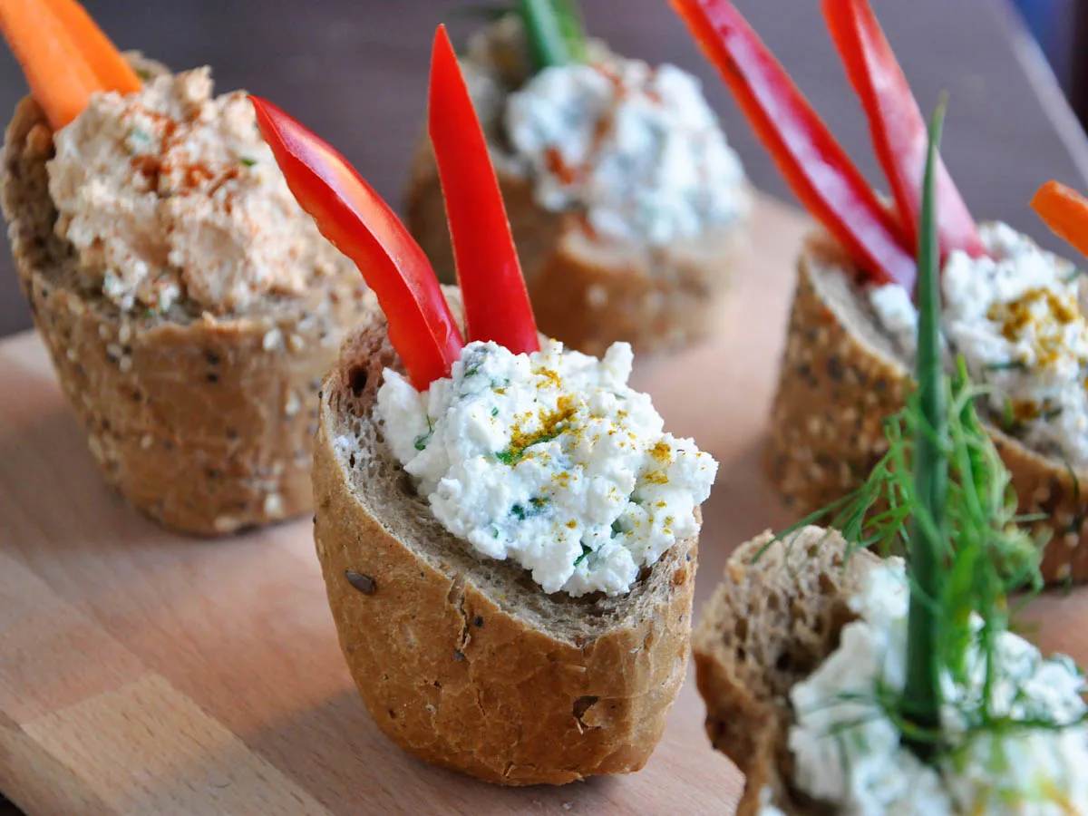 how to make Cream Cheese Dip Baguette Cups