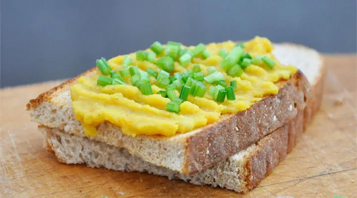 Red Lentils Creamy Pate on Toast