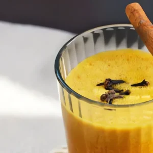 Pumpkin Smoothie with Cloves and Cinnamo