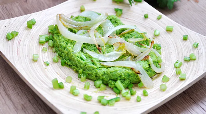Green Peas Puree Pate with Garlic and Onion | Pate cremos de mazare cu ceapa