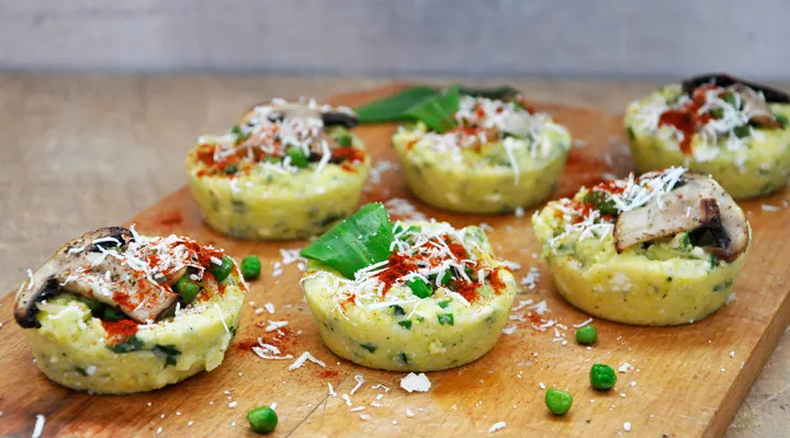 Polenta Muffins with Green Peas and Teleme Cheese Gourmandelle.com | Aperitiv cu mamalica si branza