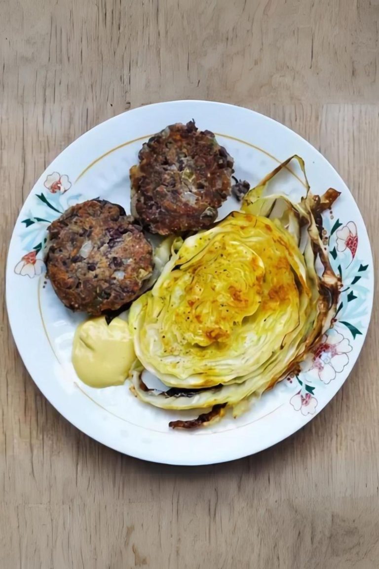 turmeric cabbage slices