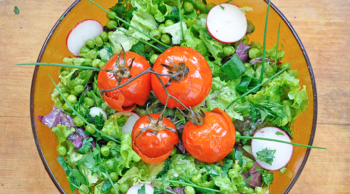 Salata de vara cu rosii coapte Summer Fresh veggies salad