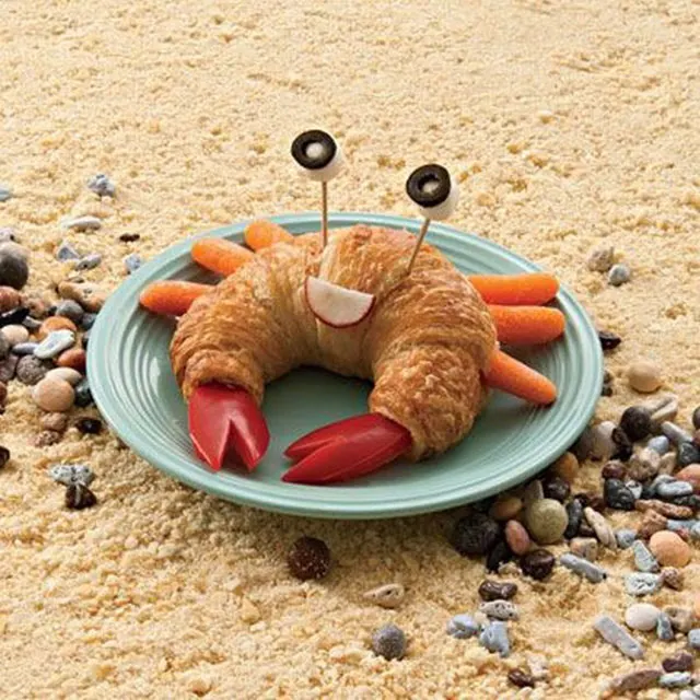  foods for kids croissant and fruits