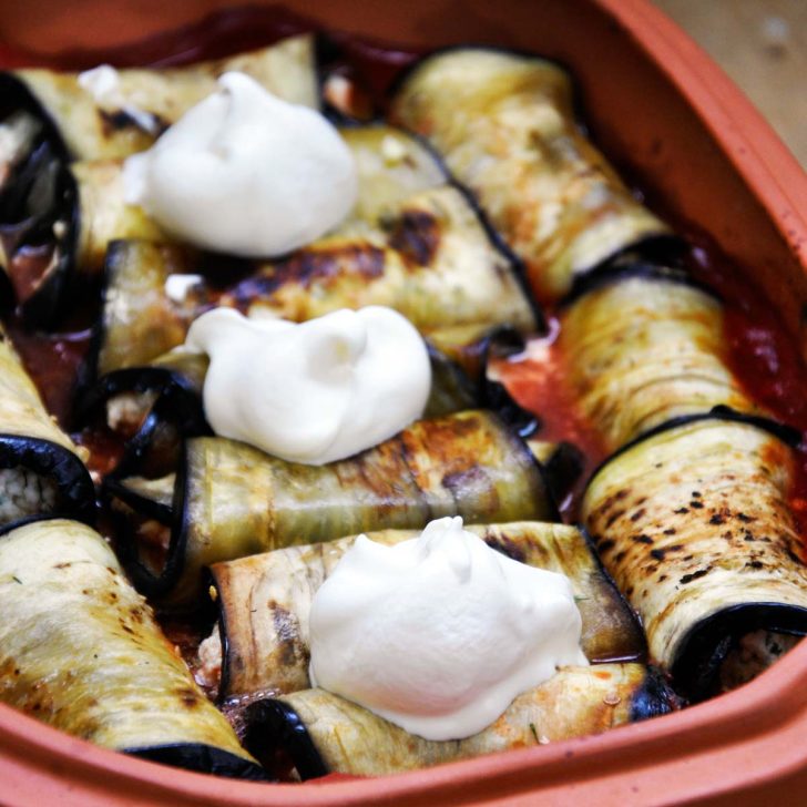 Rulouri de vinete cu branza gatite in sos de rosii Ricotta Stuffed Eggplant Rolls (4)