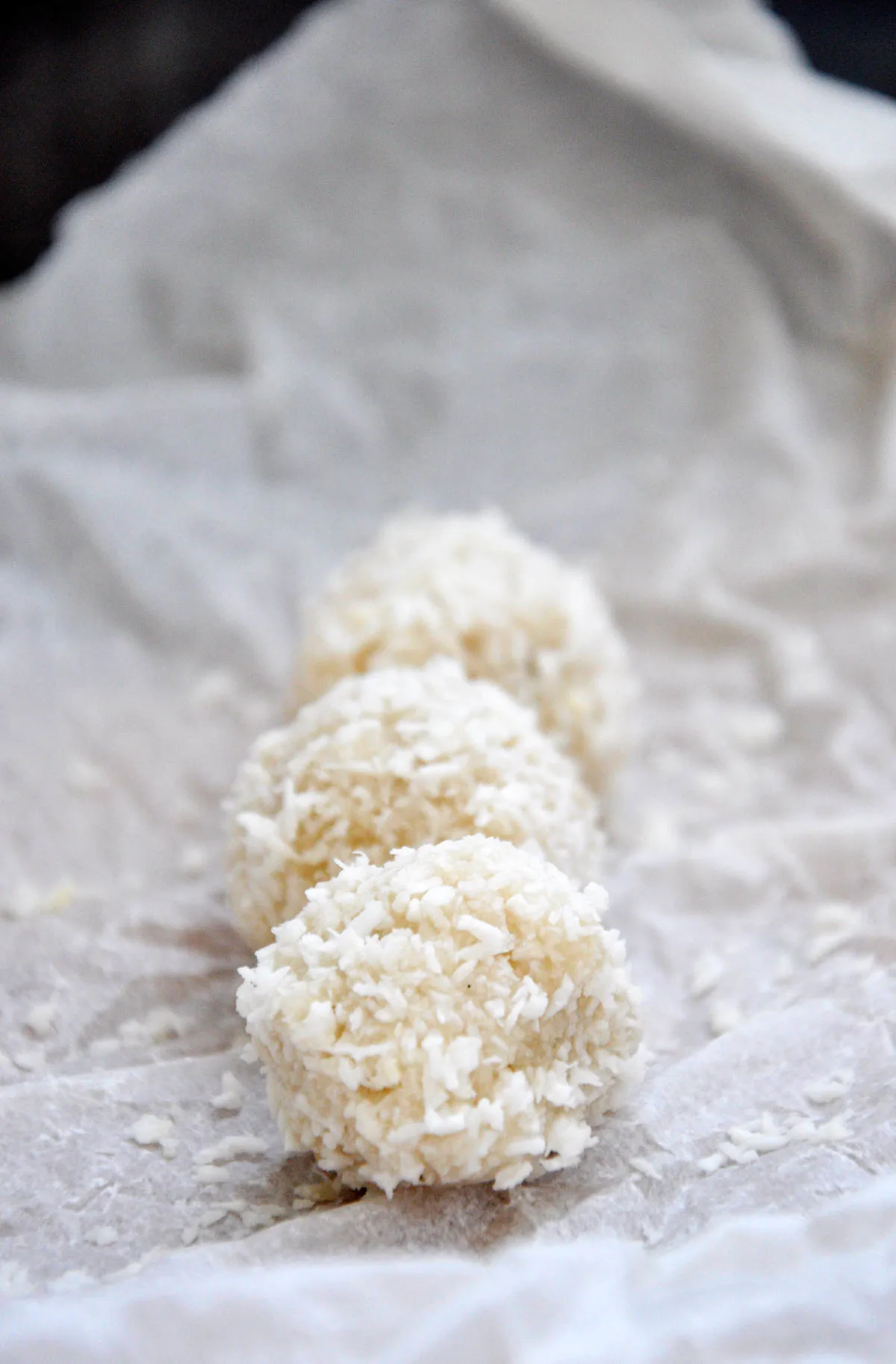 raw vegan coconut balls