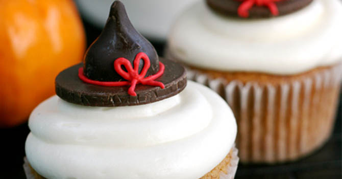 halloween desserts recipes Pumpkin Witch Cupcakes 