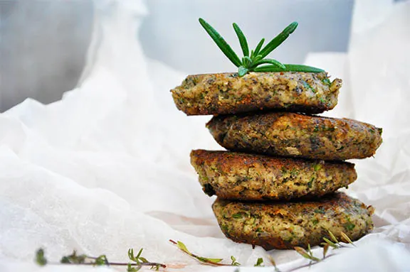 Chiftelute cu ciuperci si seminte de canepa Protein-Rich Mushroom Hemp Patties with Herbs easy