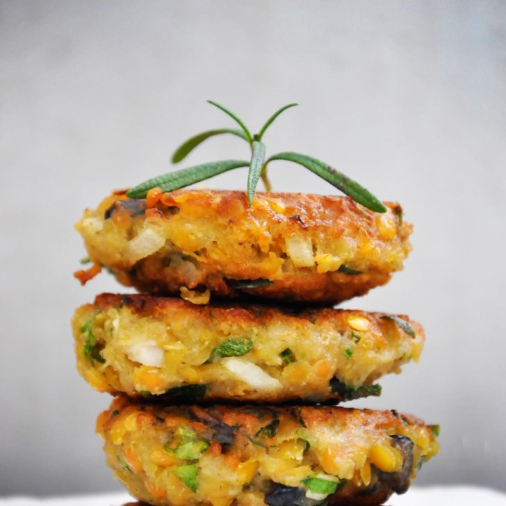 Chiftelute de linte cu masline si verdeturi Lentil Patties with Olives and Herbs recipe