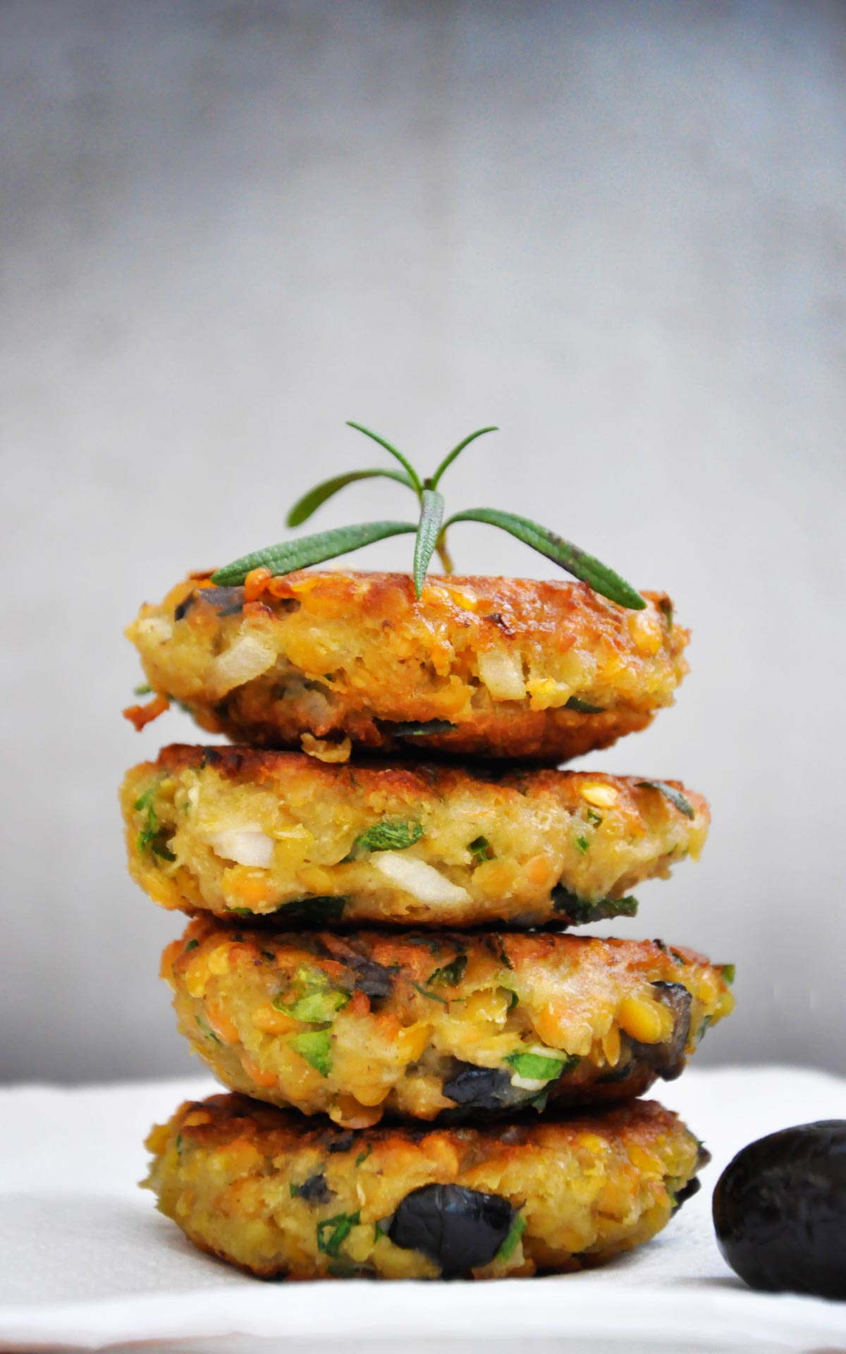 lentil patties with olives and herbs