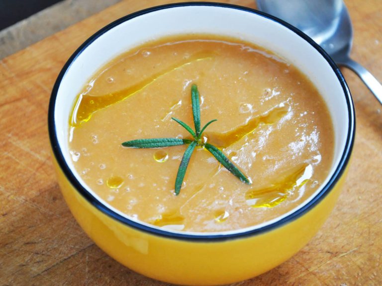 Supa crema de morcovi, cartofi si ghimbir Creamy Carrot, Ginger, Potato Soup Rosemary