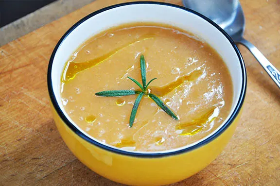 Supa crema de morcovi, cartofi si ghimbir Creamy Carrot, Ginger, Potato Soup Rosemary