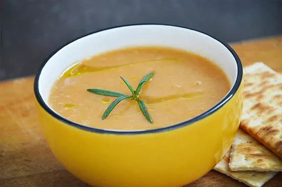Supa crema de morcovi, cartofi si ghimbir reteta Creamy Carrot, Ginger, Potato Soup