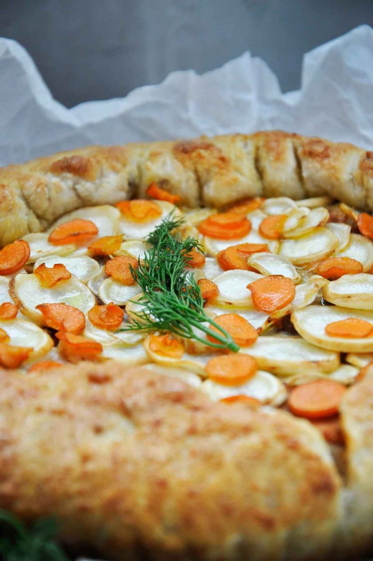 Vegetarian Root Vegetables Galette Tart with Mushrooms recipe Galette cu radacinoase si ciuperci