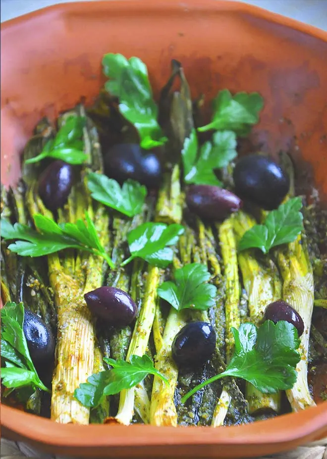 Baked Scallions Za'atar Olives vegetarian side dish recipe Baked Scallions Za'atar Olives vegetarian side dish recipe