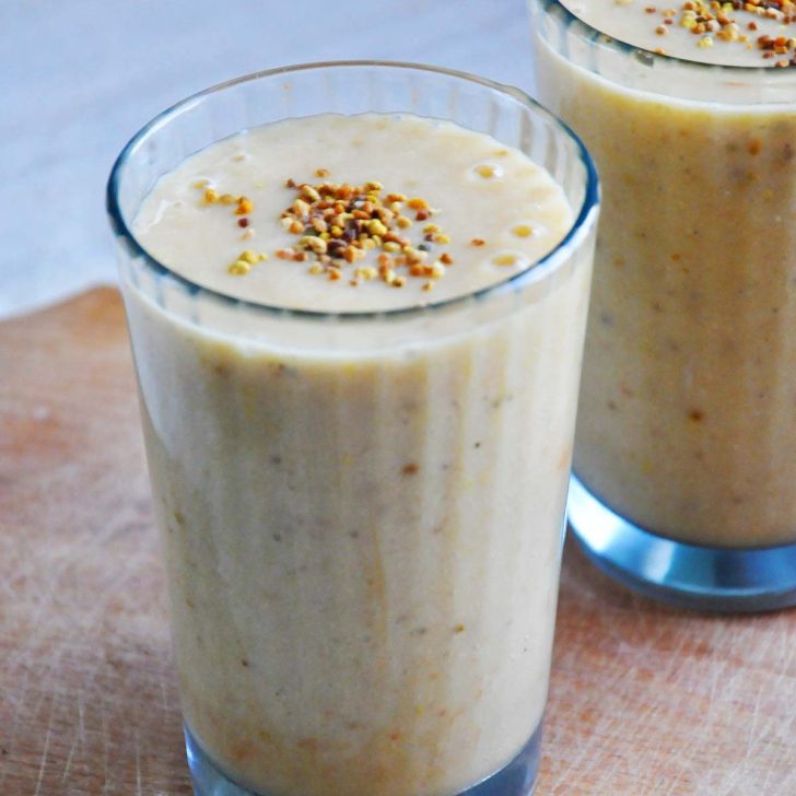 Banana and Apricot Smoothie Smoothie cu Banane si Caise raw vegan