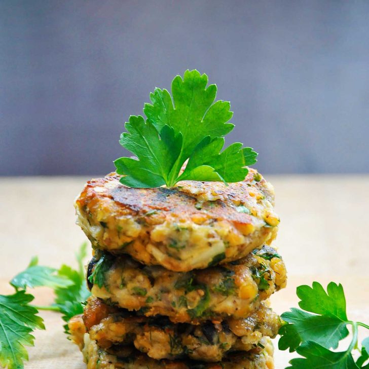 Chiftelute de vinete si linte cu masline si verdeturi Lentils and Eggplant Patties with Olives and Herbs recipe