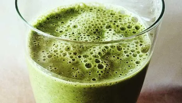 Balance Your Hormones With This Green Smoothie