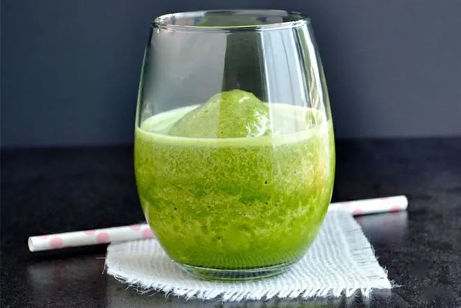 Vanilla Almond Chai Green Smoothie