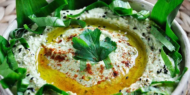 Wild Garlic Hummus Hummus cu leurda reteta