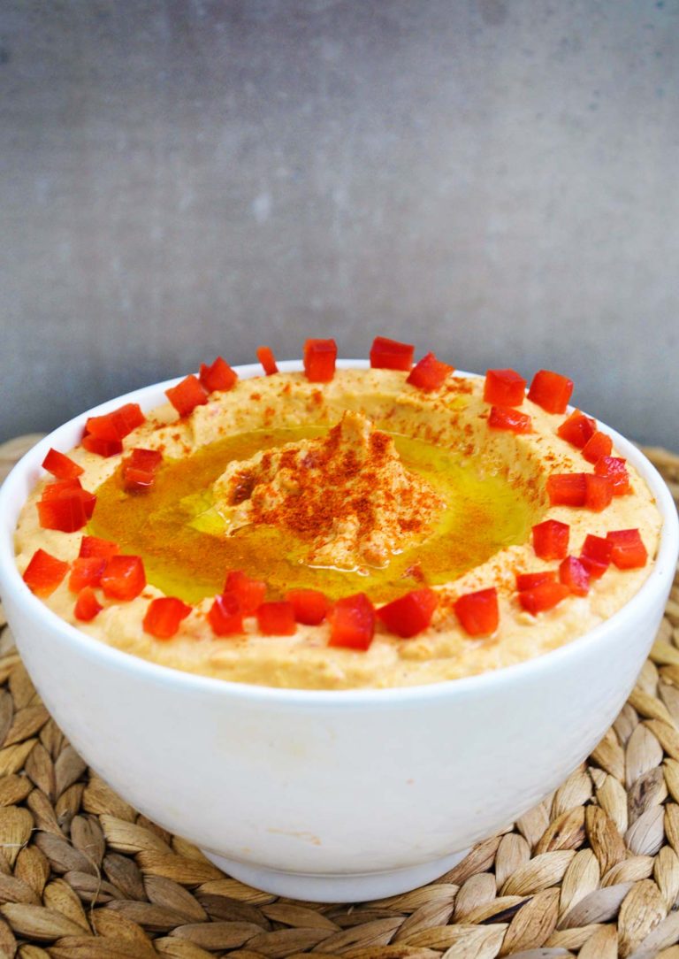 Roasted Red Bell Pepper Hummus Humus cu ardei gras copt