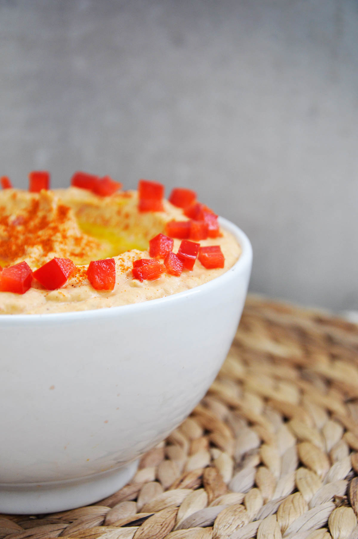 healthy roasted red pepper hummus