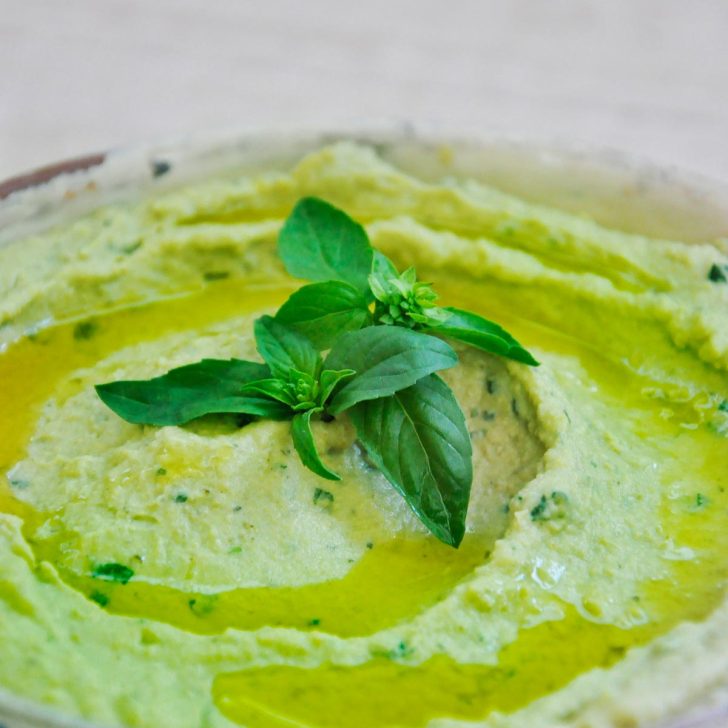 Basil Pesto Hummus busuioc reteta