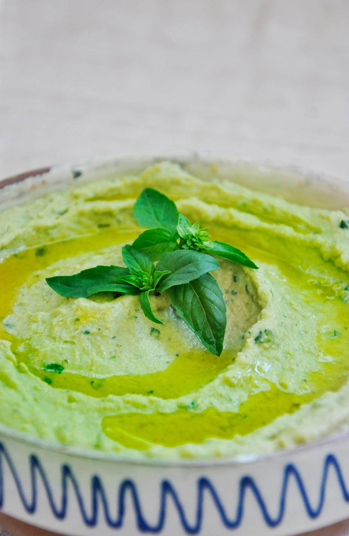 Hummus with pesto recipe