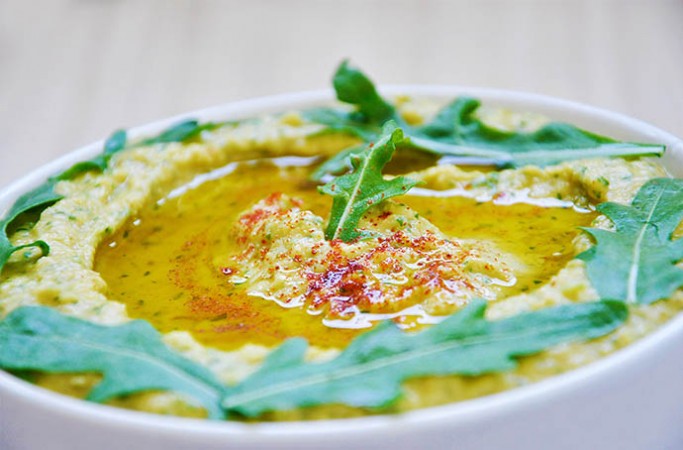 Humus cu rucola