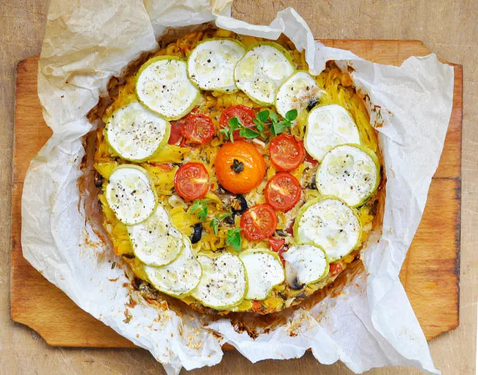 Baked Pasta Tart with Smoked Tofu Tarta de paste la cuptor cu tofu afumat vegetarian