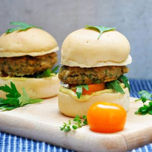 Gluten-Free Lentil Sweet Potato Burgers Burger vegetarian cu linte si cartof dulce