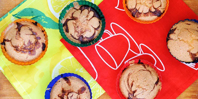 Gluten-Free Muffins with Banana Chocolate Cream Filling Briose fara gluten cu crema de ciocolata si banane