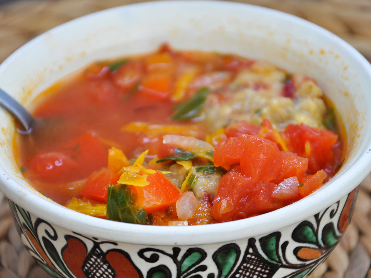 Vegan beetball soup