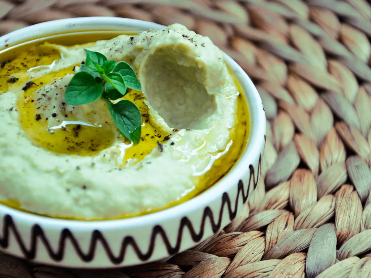 Humus cu avocado reteta