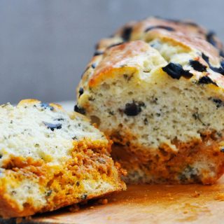 Bread with olives and pesto recipe