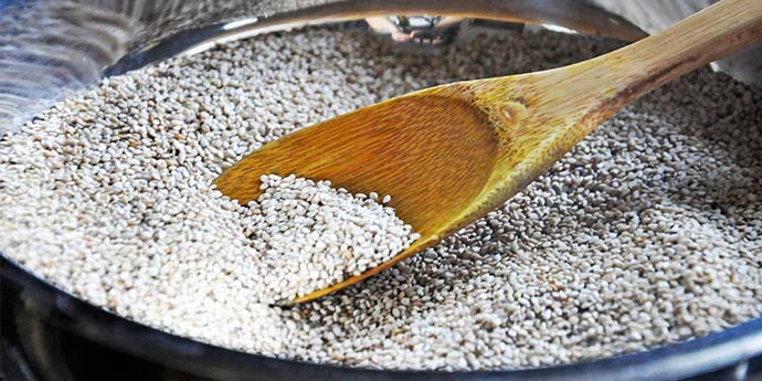 how to make gomasio (gomashio) at home! | macrobiotic sesame salt