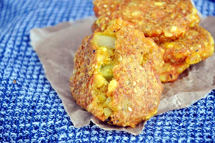 Cheesy Yellow Split Pea Patties with Tofu Chiftelute de mazare galbena cu tofu vegan