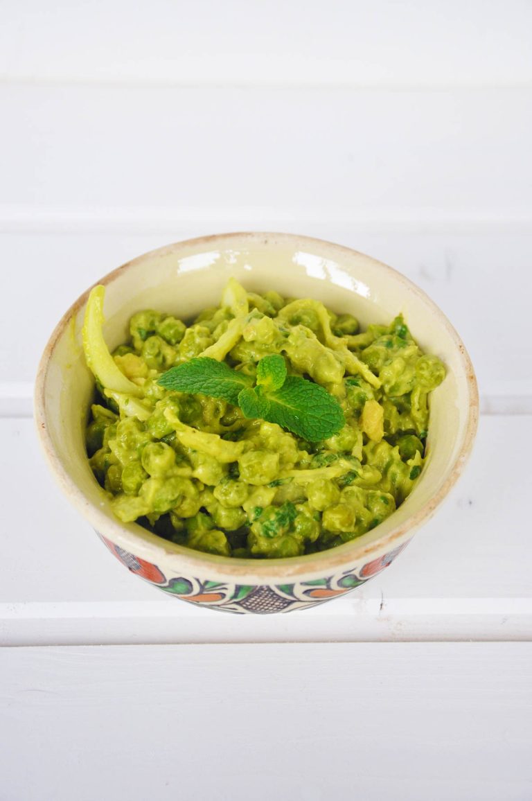 Green Peas Salad with Avocado Mayo Mint Salata de mazare verde cu maioneza avocado menta