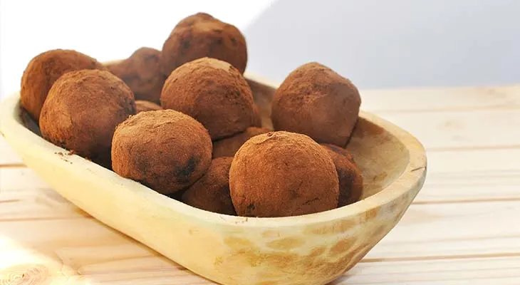 Creamiest Raw Chocolate Truffles Ever Avocado-Date Chocolate Truffles
