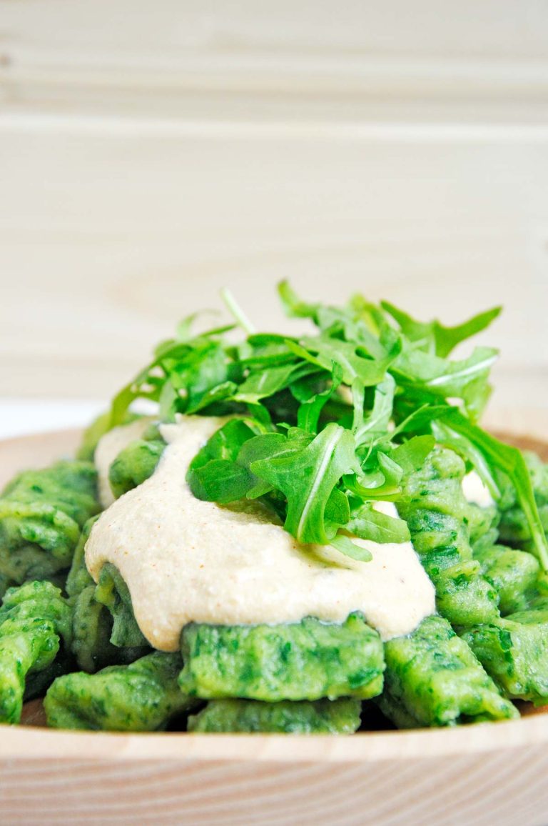 Gluten-Free Wild Garlic Gnocchi with Smoked Tofu Pasta Sauce Gnocchi fara gluten cu leurda reteta